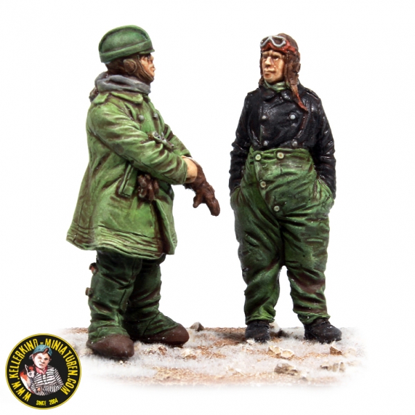 2 German pilots in cold weather clothing